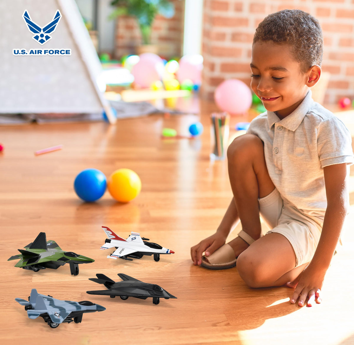Wuzeautk US Air Force Die-Cast Jet 4-Pack – Pull-Back Planes & Notebook
