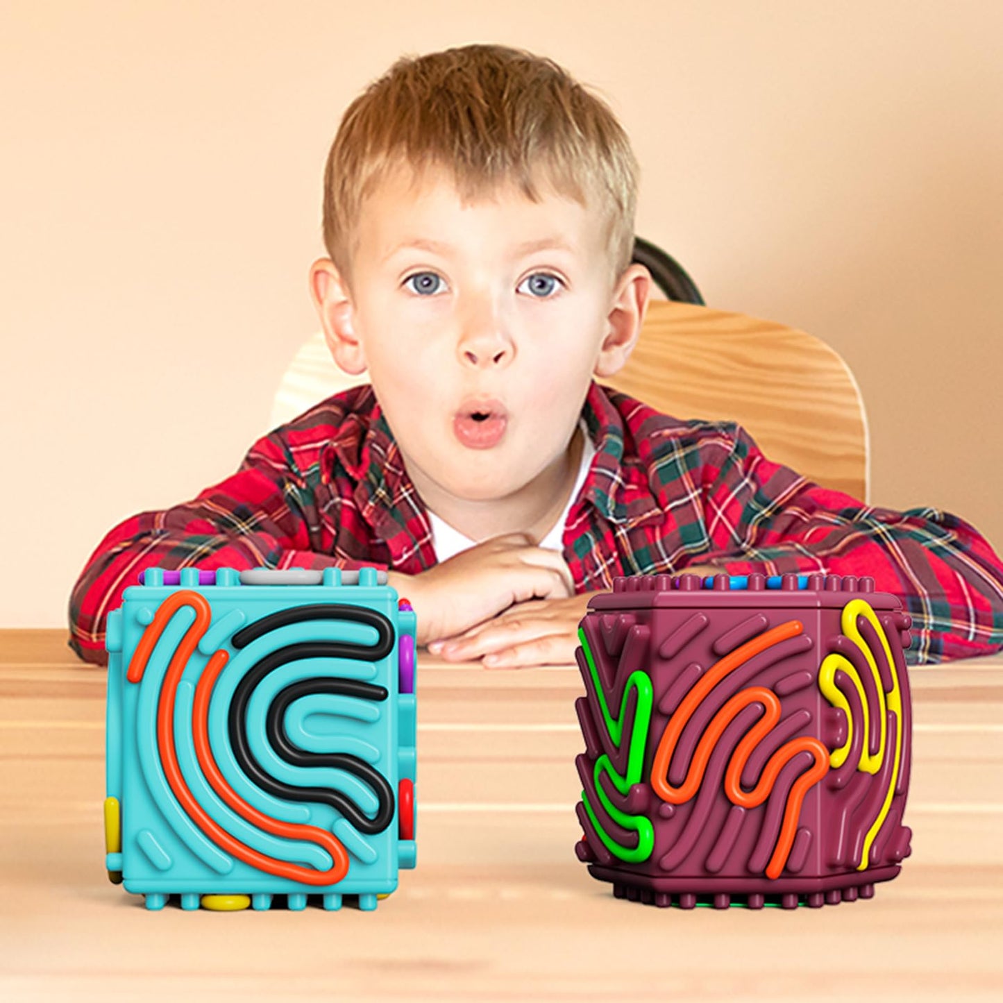 Xesakesi 3D Silicone Sensory Cube – Travel Calm & Anxiety Relief Toy