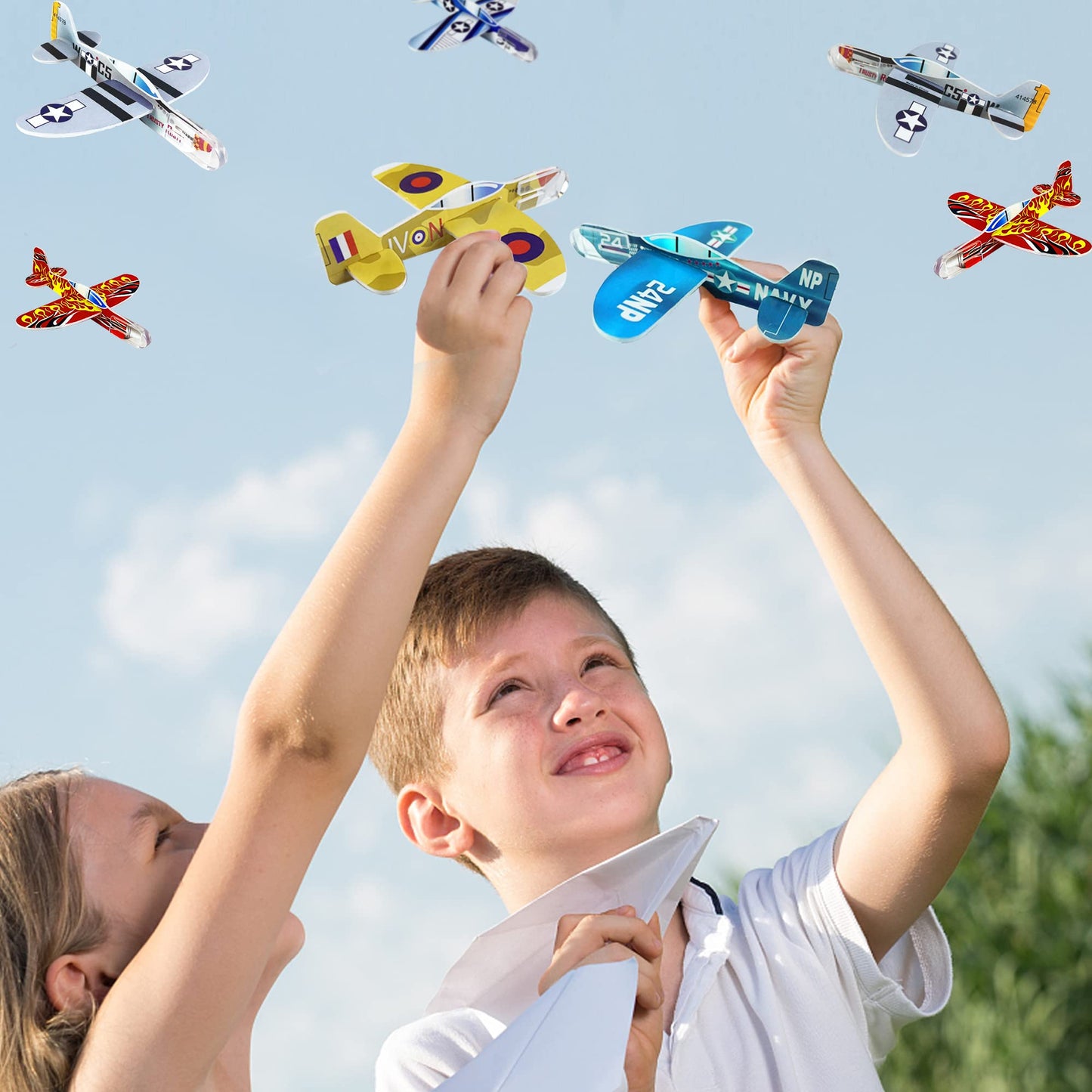 XIPEGPA 60 Pcs Glider Planes – Colorful Paper Airplane Toys for Parties & Prizes