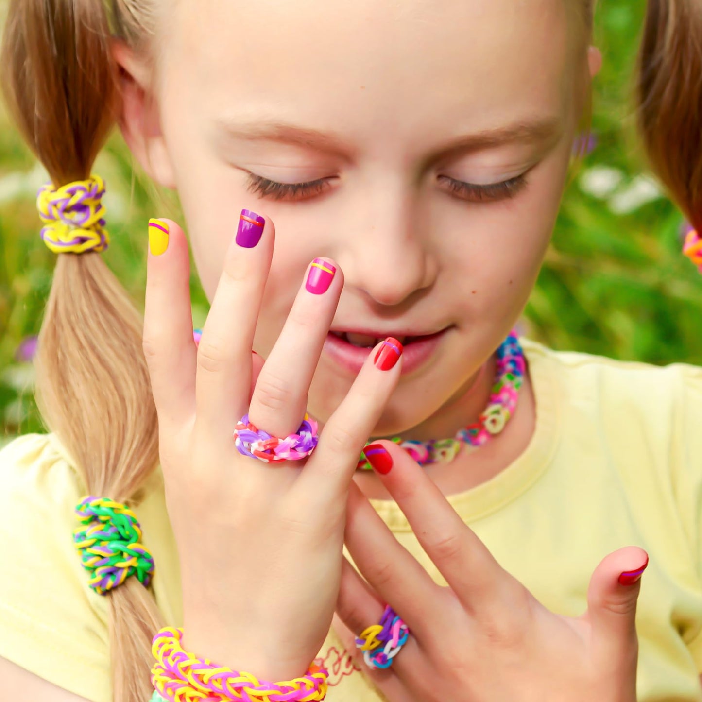 XKDOUS 24 Colors Rubber Band Bracelet Kit – Creative Craft for Kids