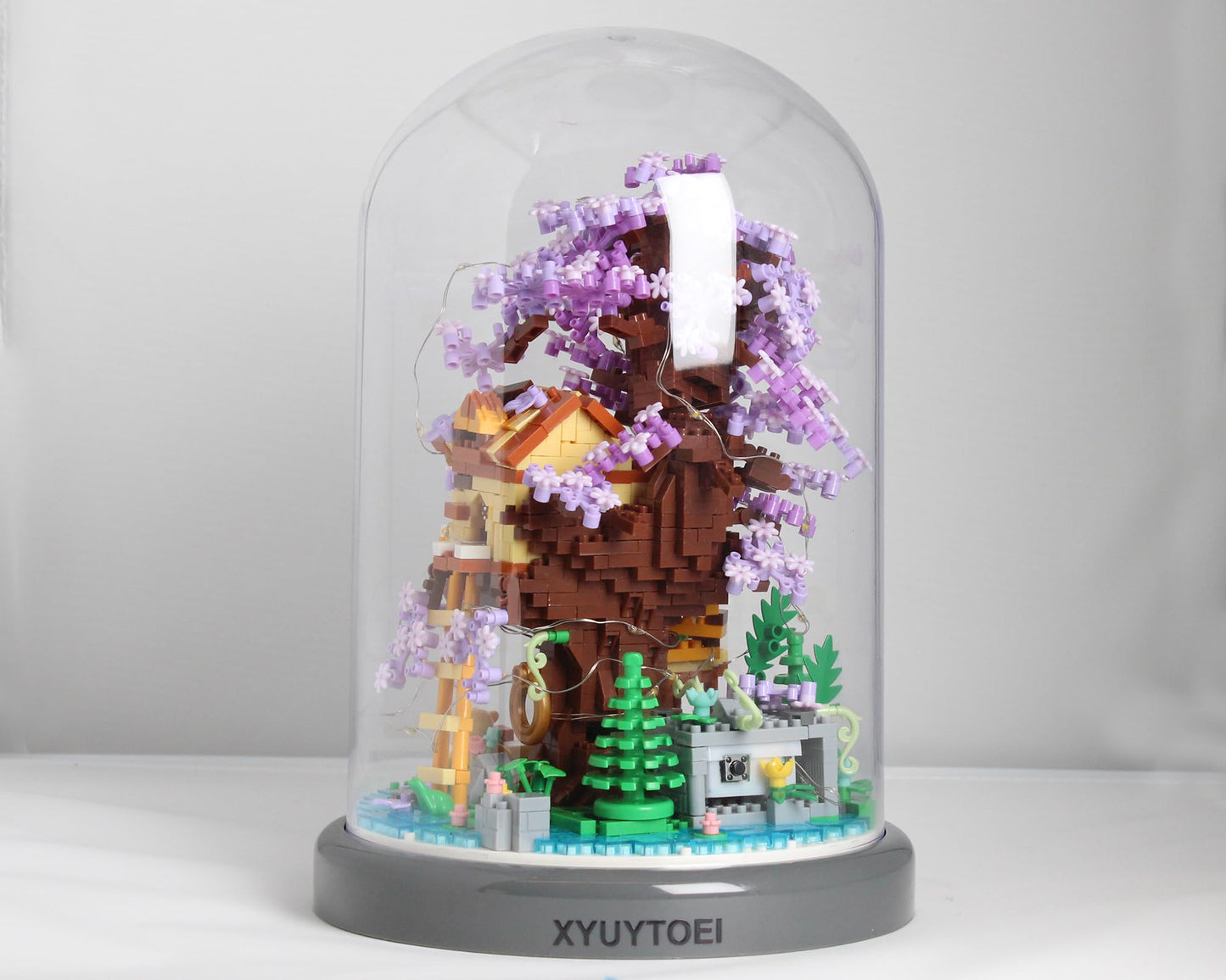 XYUYTOEI Cherry Blossom Bonsai Tree House DIY Kit — 2680 Micro Bricks + LED Lights