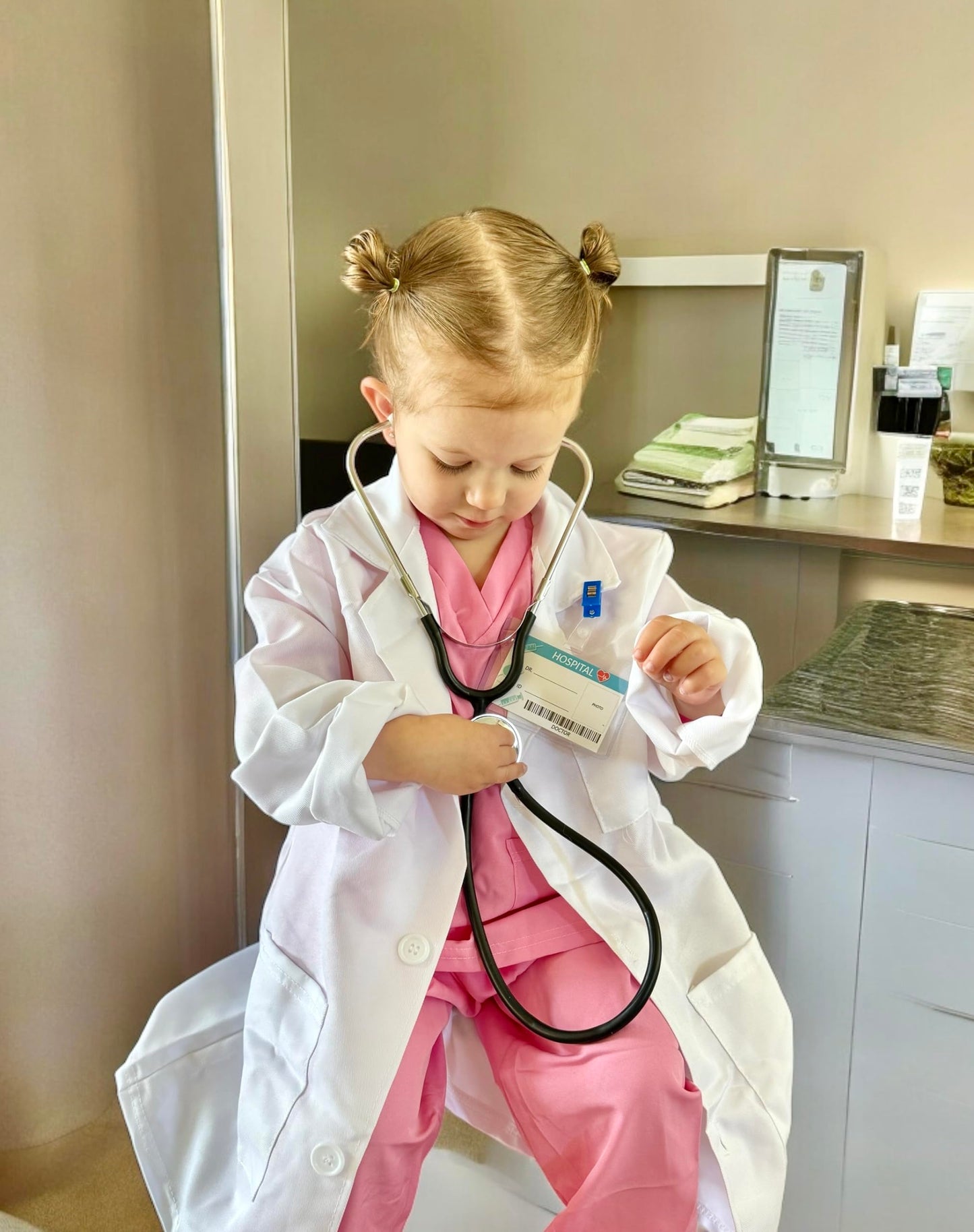 YADIYA Kids Doctor Costume Set with Real Stethoscope – Scrubs, Lab Coat & Mask (Ages 3-12)