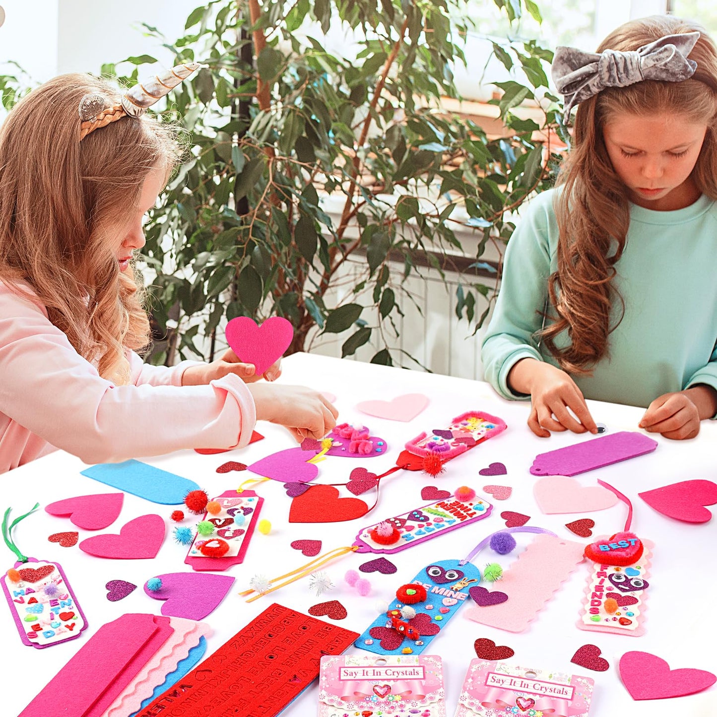 Valentine's Day Gifts for Kids – 401 PCS Craft Kit with DIY Bookmarks & Hearts | yafeite