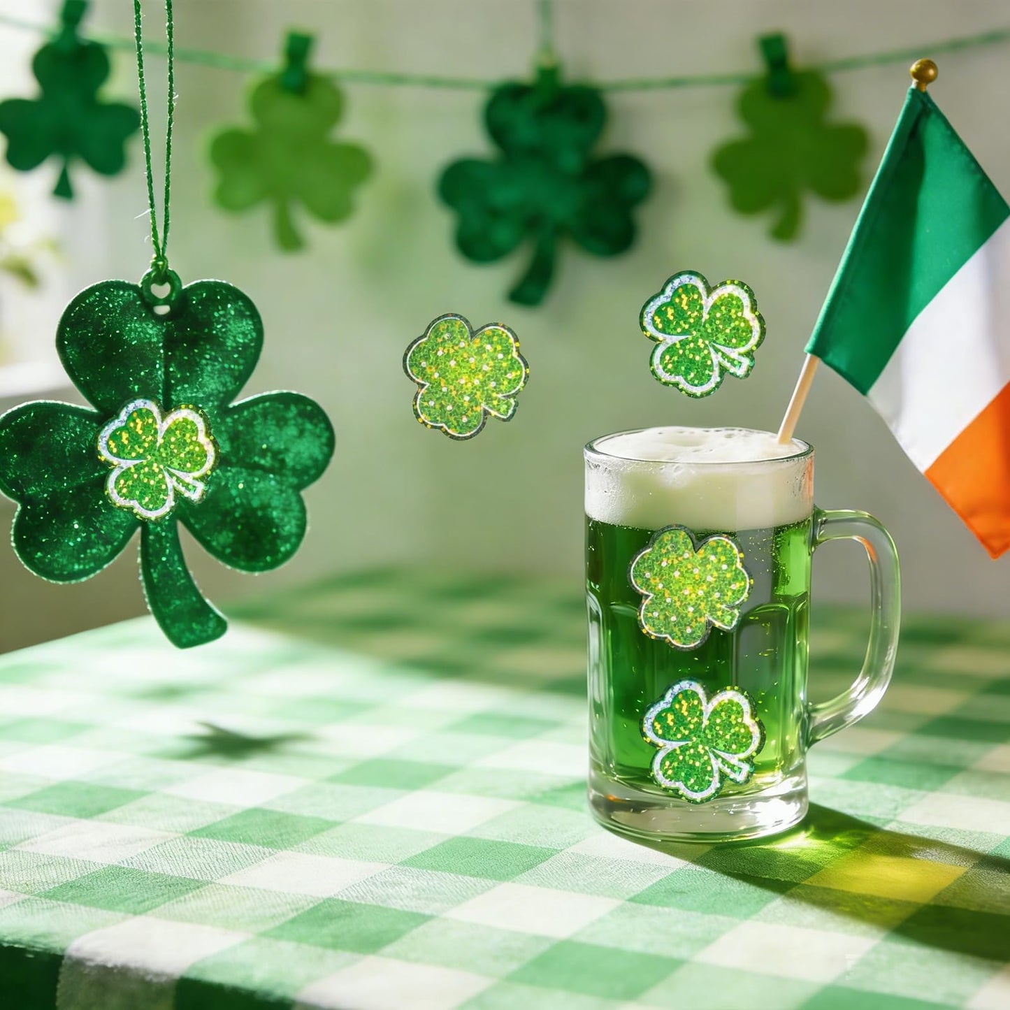 Ycfish 500pcs St Patrick's Day Stickers - 1-Inch Shamrock Glitter Decals for Envelopes & Party Decor