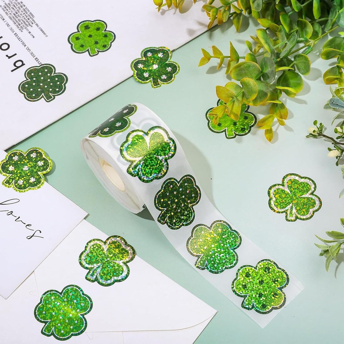 Ycfish 500pcs St Patrick's Day Stickers - 1-Inch Shamrock Glitter Decals for Envelopes & Party Decor