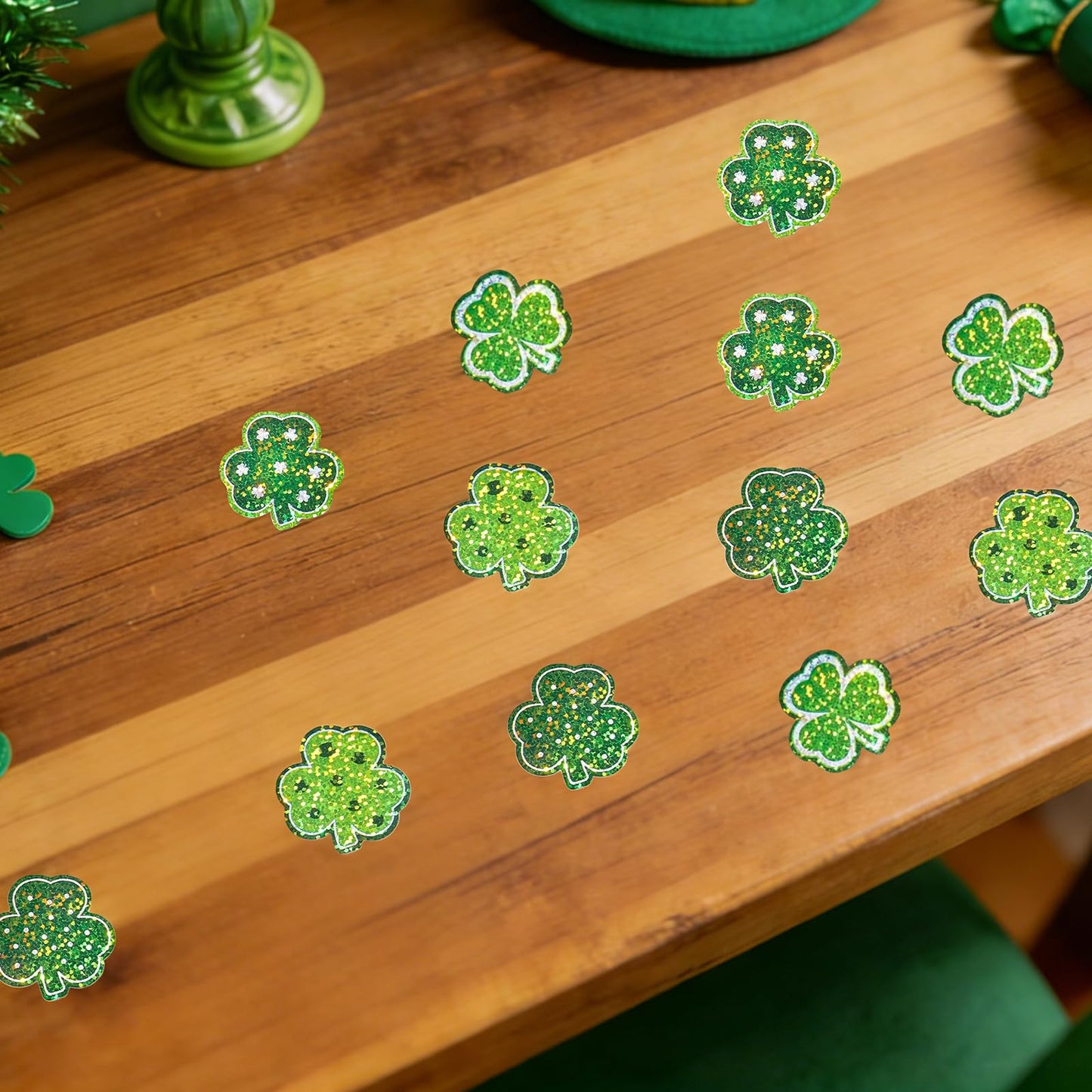 Ycfish 500pcs St Patrick's Day Stickers - 1-Inch Shamrock Glitter Decals for Envelopes & Party Decor