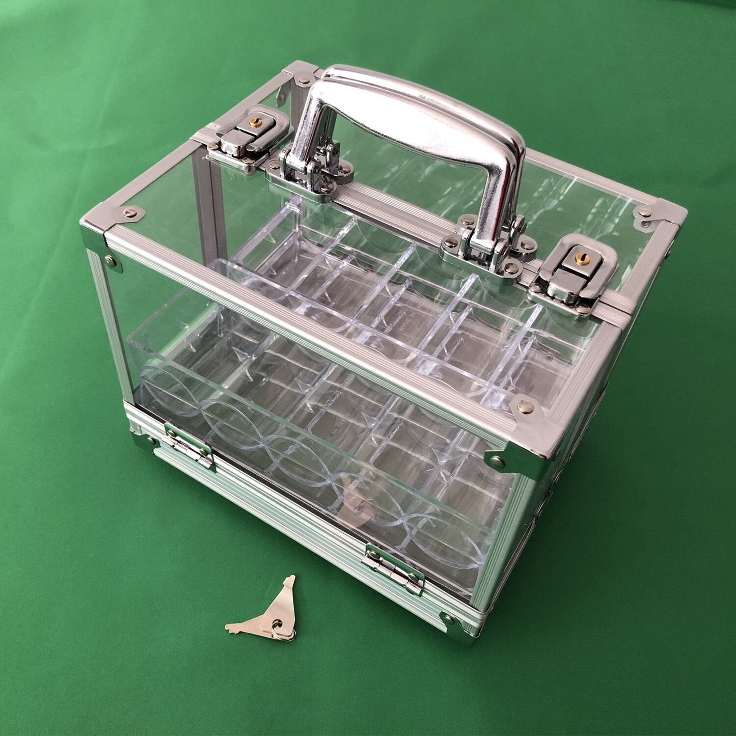 YH Poker Yuanhe 600-Chip Clear Acrylic Poker Chip Carrier – Locking, Includes 6 Racks