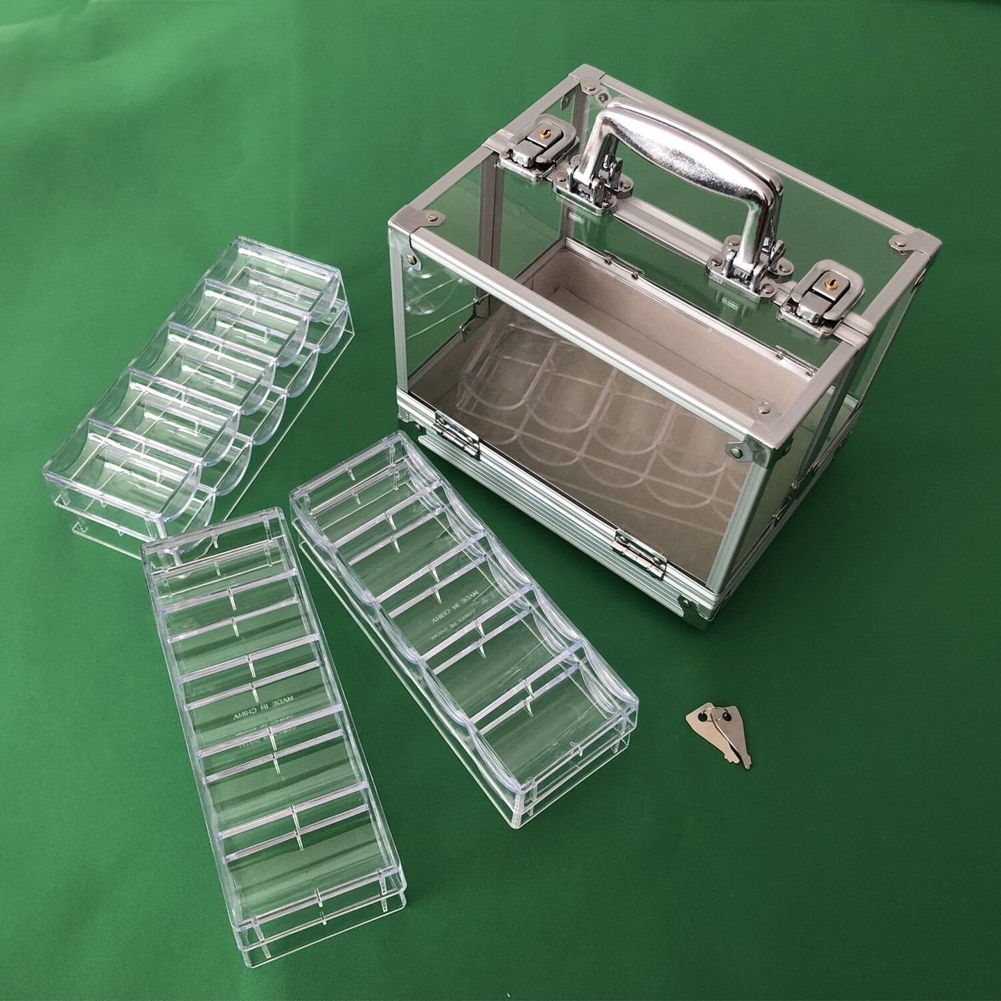 YH Poker Yuanhe 600-Chip Clear Acrylic Poker Chip Carrier – Locking, Includes 6 Racks