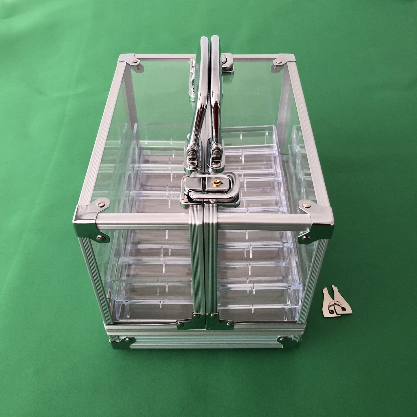 YH Poker Yuanhe 600-Chip Clear Acrylic Poker Chip Carrier – Locking, Includes 6 Racks