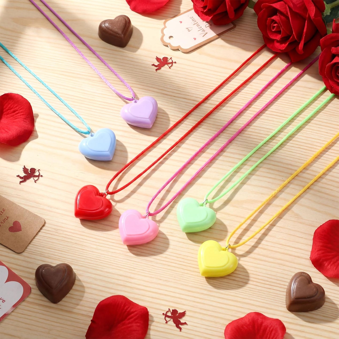 Yinkin 30 Pcs Valentine's Day Light Up Necklaces — Colorful LED Heart Necklaces for Parties & Gifts