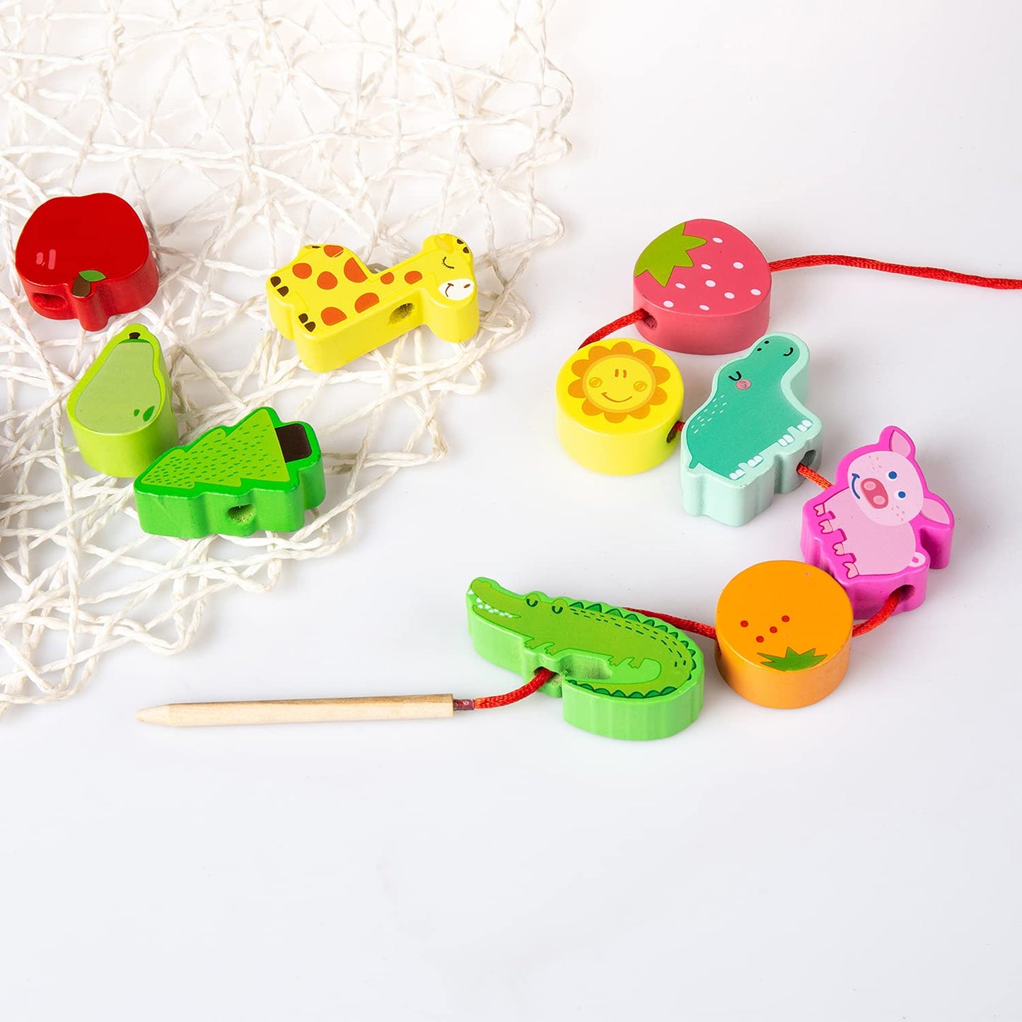 YiTTOO Montessori Wooden Lacing Beads – Farm Animals, Fruits & 3D Stickers for Toddlers (3-5 Years)