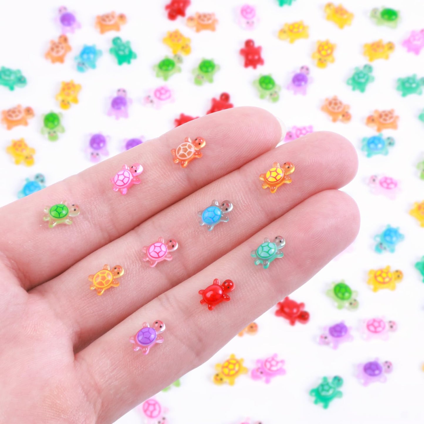Yonseng 300pcs Glow in the Dark Mini Resin Turtles – 10 Colors for Crafts & Dollhouses
