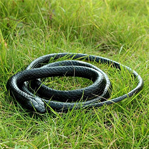 Yoogeer 47-Inch Rubber Lifelike Snake — Realistic Gag Toy for Pranks and Halloween Decor