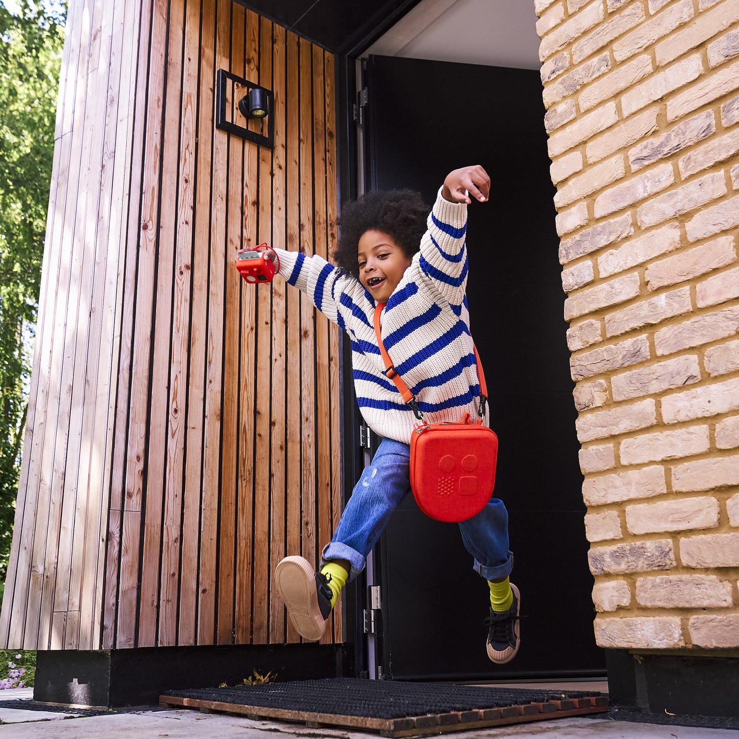 YOTO Earth Explorers: 8 Kid Audio Cards for Screen-Free Learning & Adventure