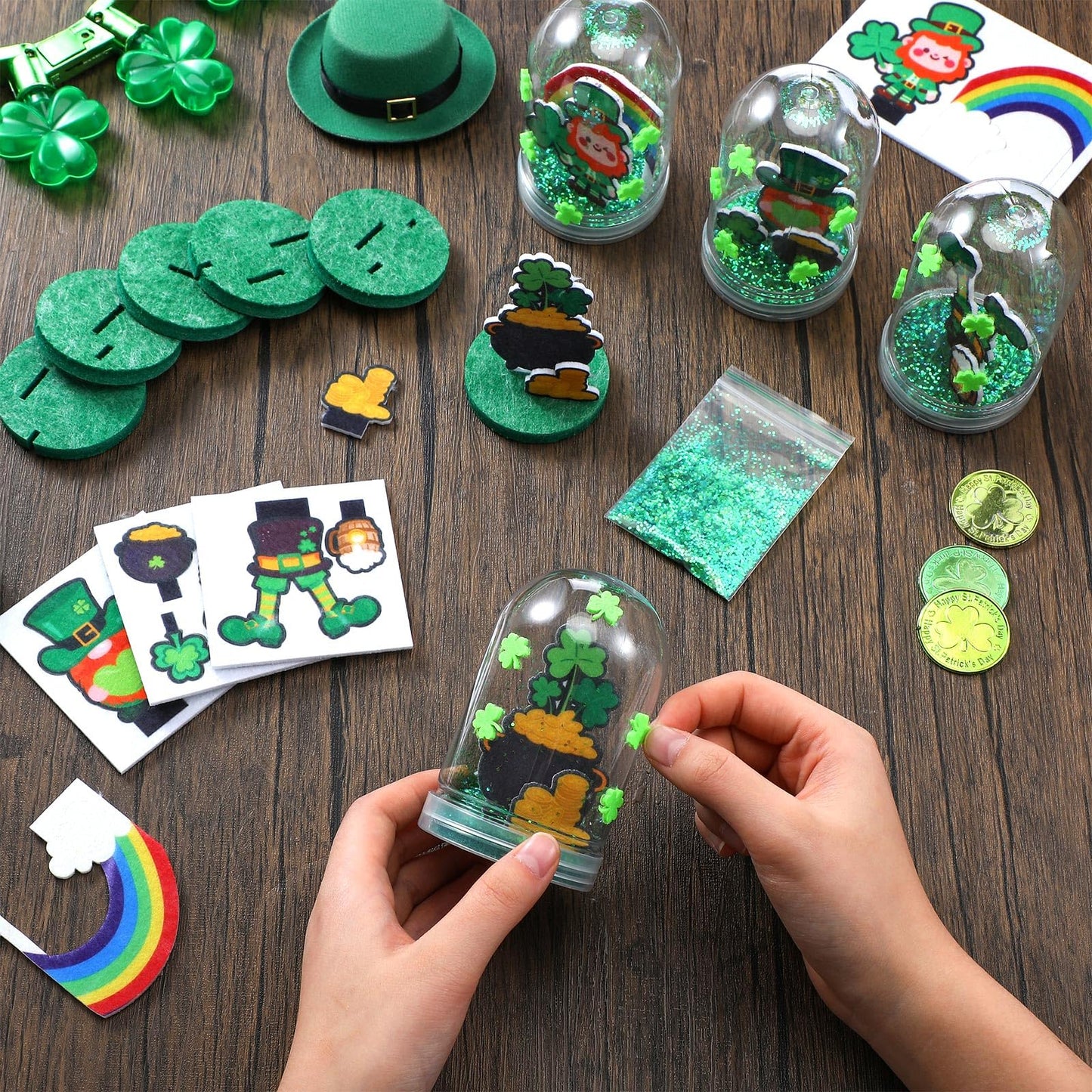 Yuntau 12 Sets St. Patrick's Day Globe Craft Kit for Kids | Leprechaun Shamrock Snow Globes