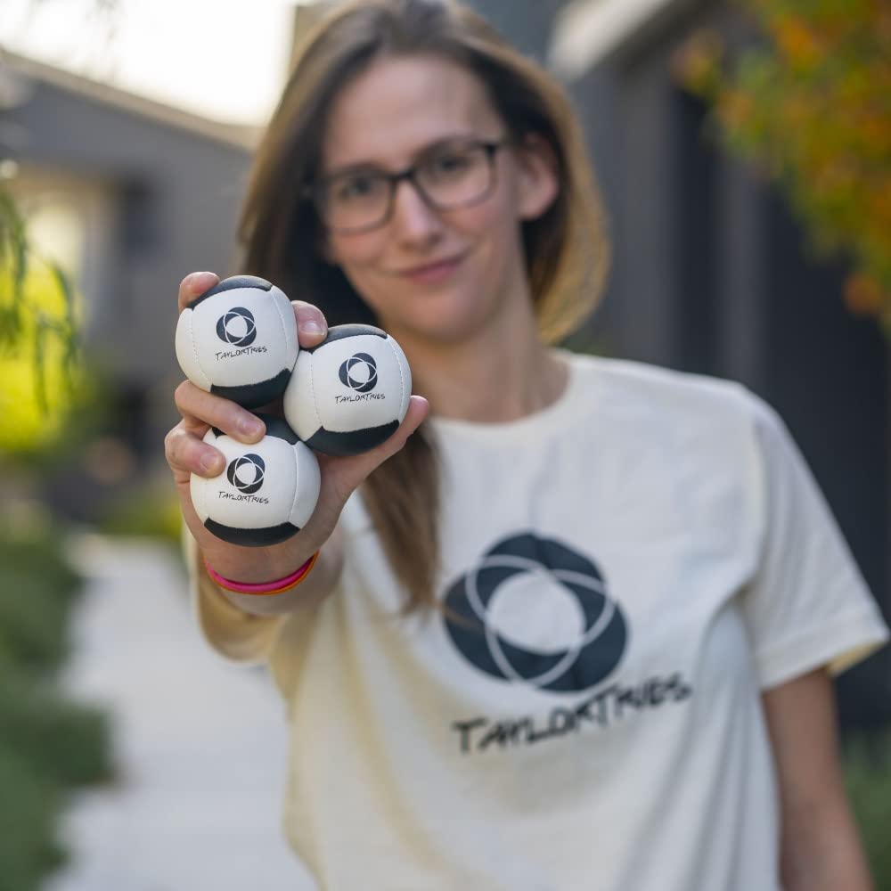 Zeekio Taylor Tries Signature Beginner Juggling Ball Set – 3x 110g, 62mm, 6-Panel Synthetic Leather