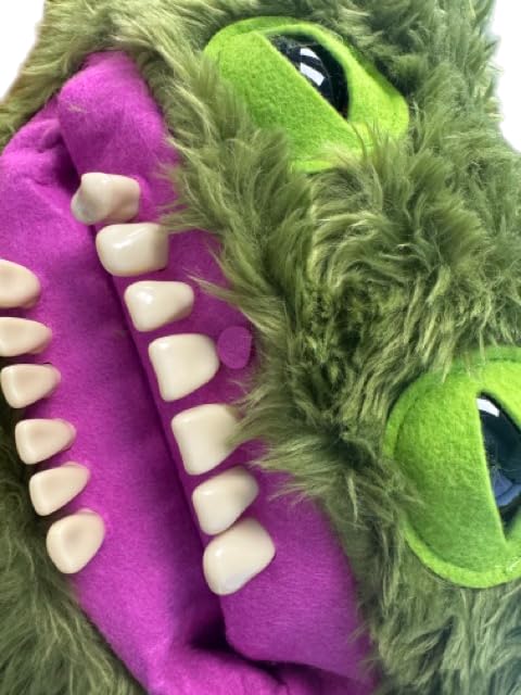 ZURU Fugglers Bigg Fuggs Chuckles — 17-Inch Giant Plush Monster