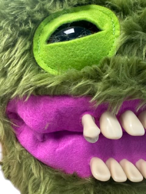 ZURU Fugglers Bigg Fuggs Chuckles — 17-Inch Giant Plush Monster